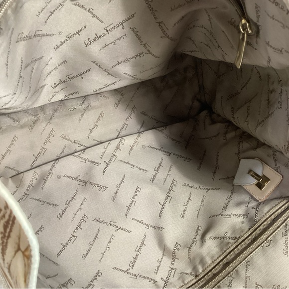 Salvatore Ferragamo Leopard Jungle Safari Tropical Printed Canvas Tote Bag - Picture 10 of 13